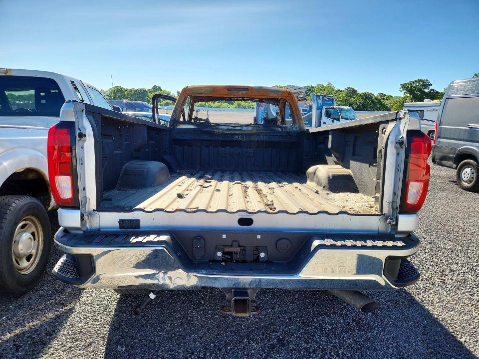 49640306 :رقم المزاد ، 1GT39TE76LF208332 vin ، 2020 Gmc Sierra مزاد بيع