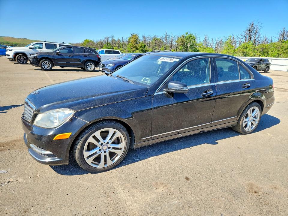55423096 :رقم المزاد ، WDDGF4HB5DR273078 vin ، 2013 Mercedes-benz C مزاد بيع
