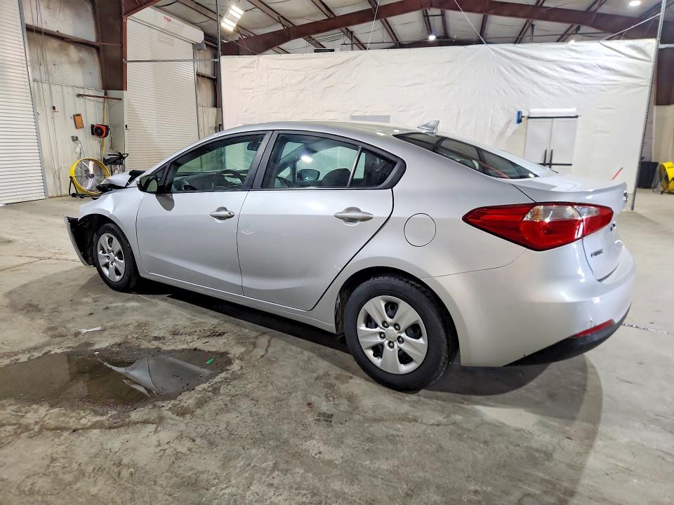 57692676 :رقم المزاد ، KNAFK4A60F5436371 vin ، 2015 Kia Forte مزاد بيع