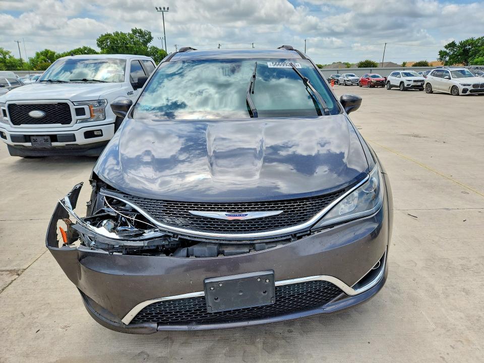 56699256 :رقم المزاد ، 2C4RC1EG4LR104396 vin ، 2020 Chrysler Pacifica مزاد بيع