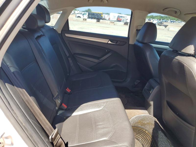 55574326 :رقم المزاد ، 1VWAT7A3XFC066623 vin ، 2015 Volkswagen Passat مزاد بيع