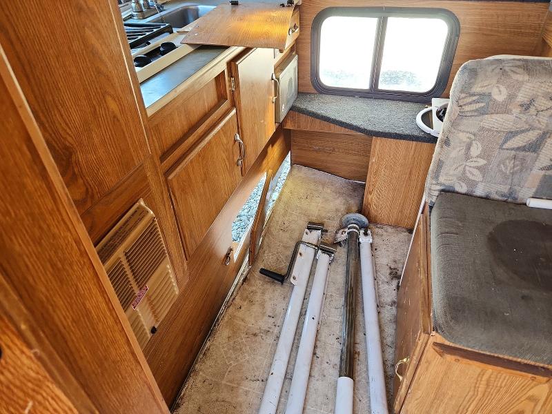 2002 Flee Trailers მანქანა იყიდება აუქციონზე, vin: 1EL6B080922303143, აუქციონის ნომერი: 58320966