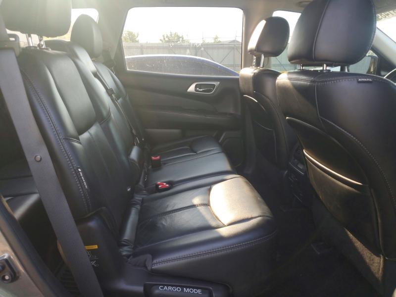 57814896 :رقم المزاد ، 5N1DR2MM9JC604237 vin ، 2018 Nissan Pathfinder مزاد بيع