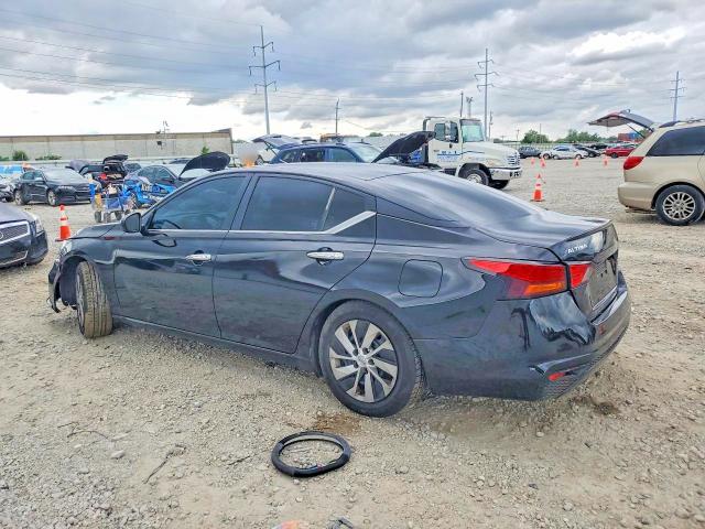 56702336 :رقم المزاد ، 1N4BL4BVXMN361928 vin ، 2021 Nissan Altima مزاد بيع