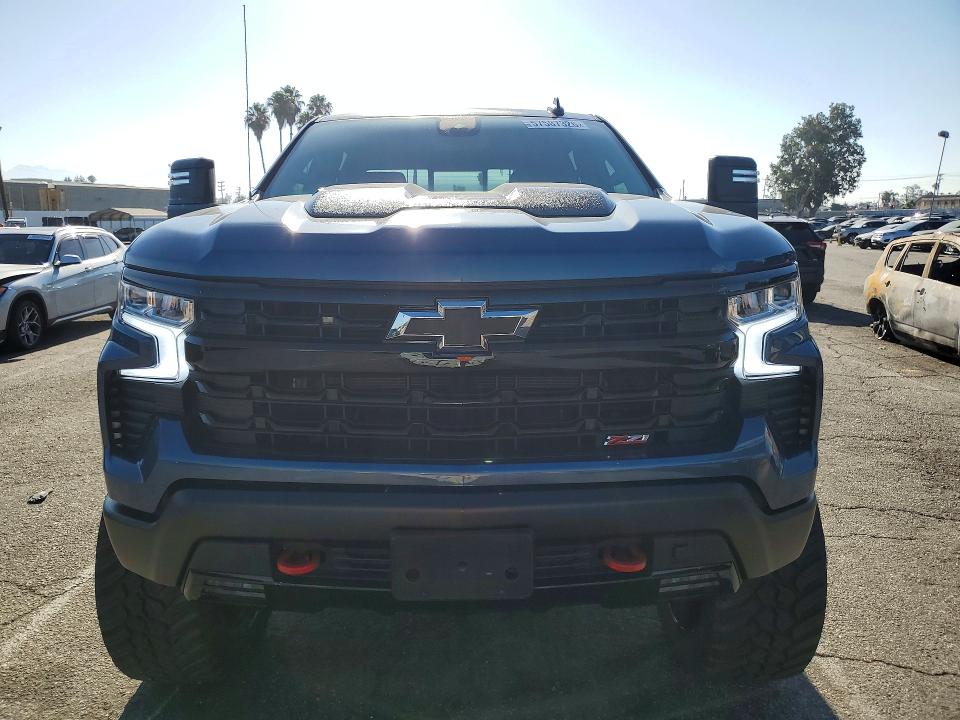 Продажа на аукционе авто 2024 Chevrolet Silverado, vin: 3GCUDFE86RG215690, номер лота: 57587326