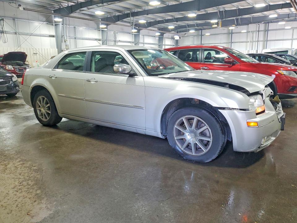 56451206 :رقم المزاد ، 2C3CK5CV4AH181763 vin ، 2010 Chrysler 300 مزاد بيع