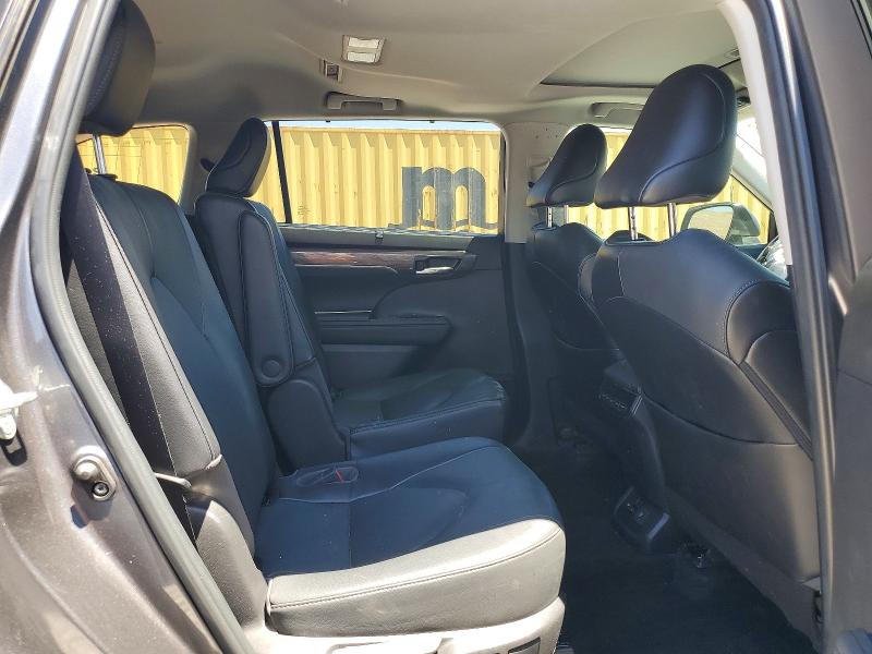 Продаж на аукціоні авто 2022 Toyota Highlander, vin: 5TDDZRBH9NS572168, номер лоту: 57426846