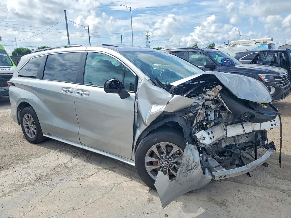 56638666 :رقم المزاد ، 5TDYRKEC2SS227911 vin ، 2025 Toyota Sienna مزاد بيع