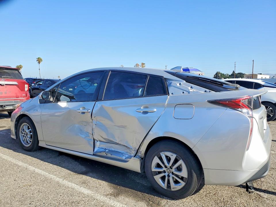 55896796 :رقم المزاد ، JTDKBRFUXH3037990 vin ، 2017 Toyota Prius مزاد بيع