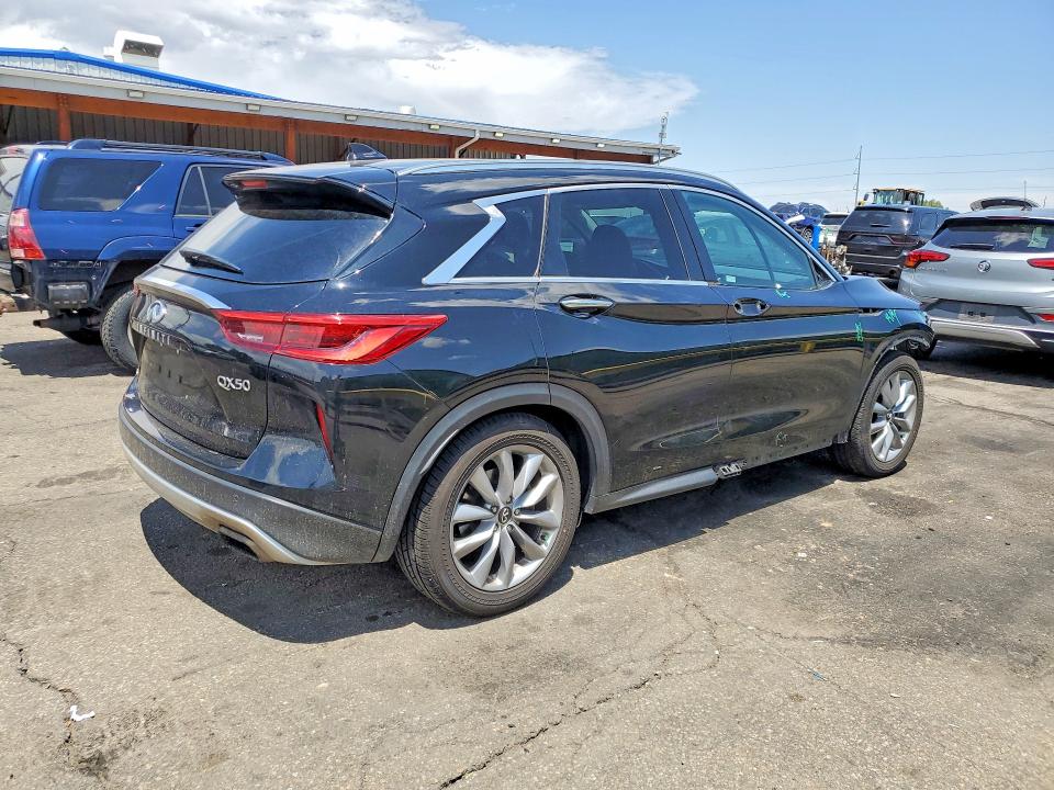 56673396 :رقم المزاد ، 3PCAJ5M34LF107030 vin ، 2020 Infiniti Qx50 مزاد بيع