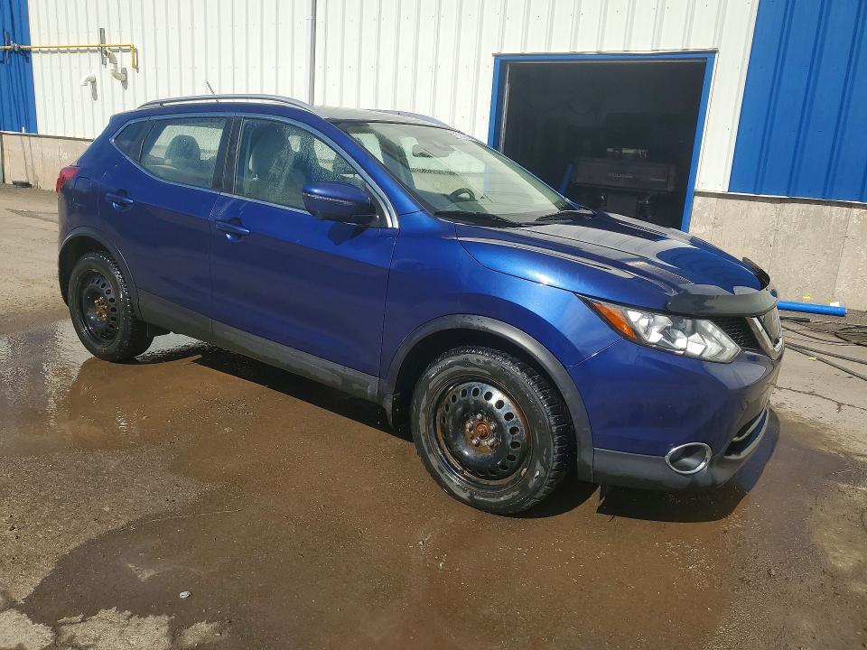 56069056 :رقم المزاد ، JN1BJ1CR4HW136245 vin ، 2017 Nissan Qashqai مزاد بيع