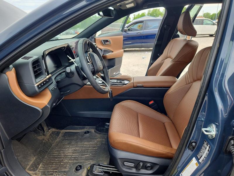 Продажа на аукционе авто 2025 Toyota Crown Signia, vin: JTDACAAJ1S3030361, номер лота: 54868046