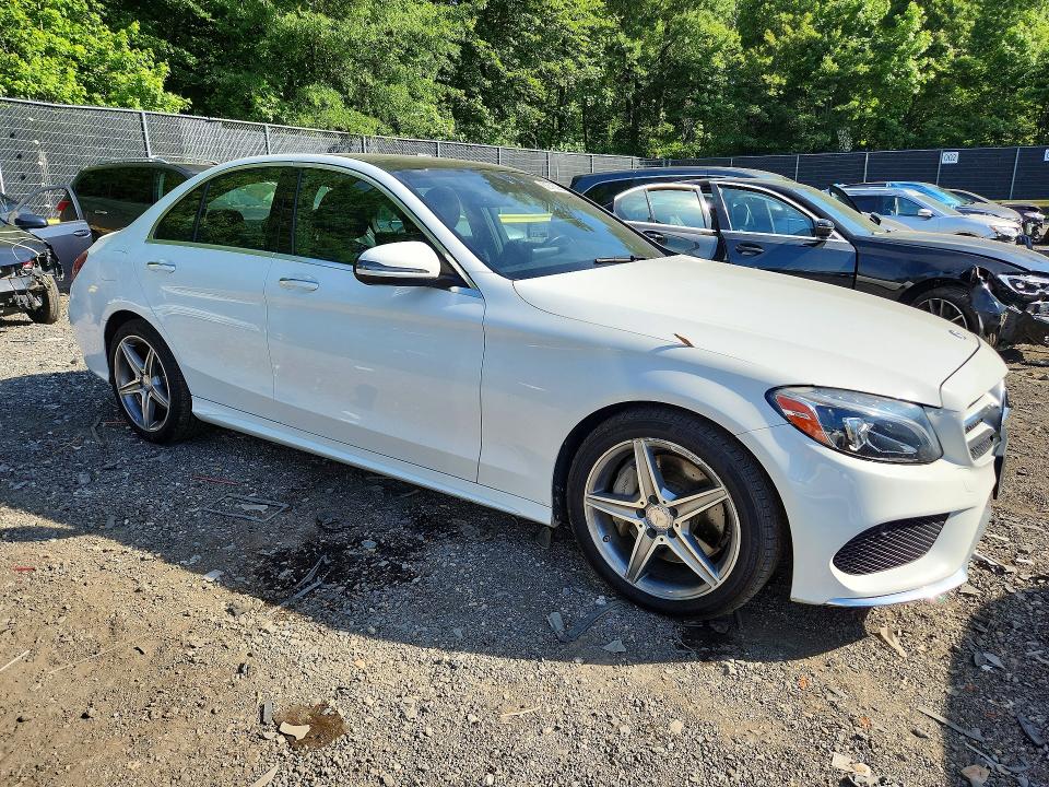 Продажа на аукционе авто 2017 Mercedes-benz C, vin: 55SWF4KBXHU183465, номер лота: 55878266
