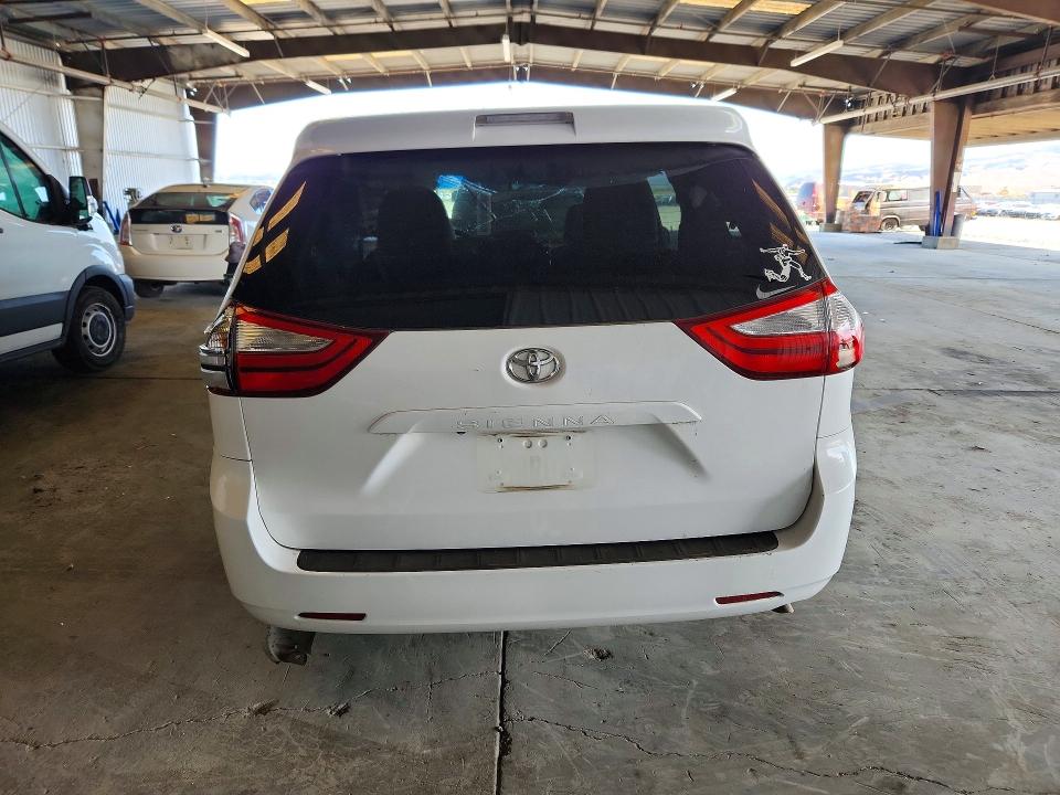 Продаж на аукціоні авто 2015 Toyota Sienna, vin: 5TDZK3DC5FS600753, номер лоту: 57435016