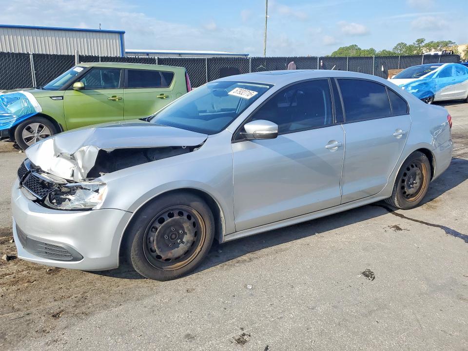 Auction sale of the 2011 Volkswagen Jetta, vin: 3VWDX7AJ4BM315720, lot number: 57932716