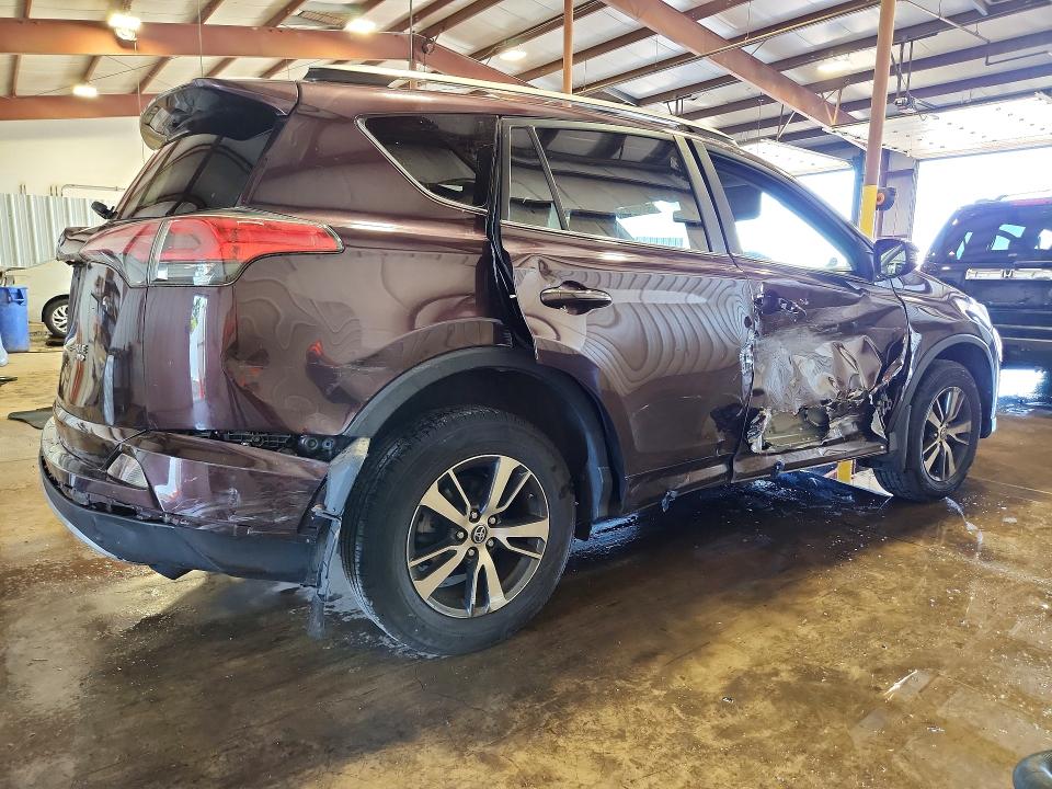 Aukcja sprzedaży 2018 Toyota Rav4, vin: 2T3RFREV5JW826788, numer aukcji: 55602036