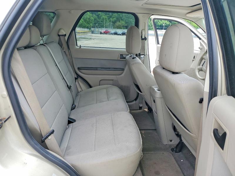 58805776 :رقم المزاد ، 1FMCU0DG9AKD17902 vin ، 2010 Ford Escape مزاد بيع