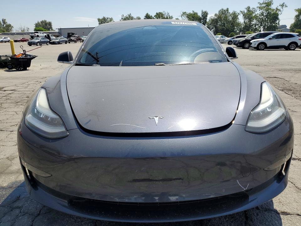 Продажа на аукционе авто 2018 Tesla Model 3, vin: 5YJ3E1EA5JF017725, номер лота: 57277526