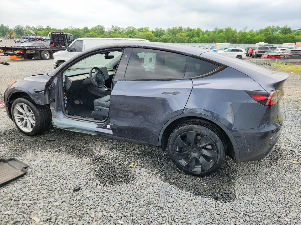 2024 Tesla Model Y მანქანა იყიდება აუქციონზე, vin: 7SAYGDEE5RA283102, აუქციონის ნომერი: 56521836