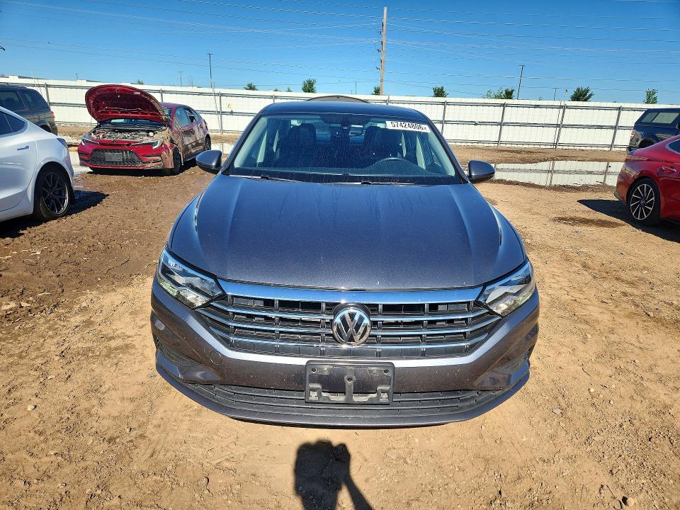 2019 Volkswagen Jetta მანქანა იყიდება აუქციონზე, vin: 3VWCB7BUXKM239777, აუქციონის ნომერი: 57424806