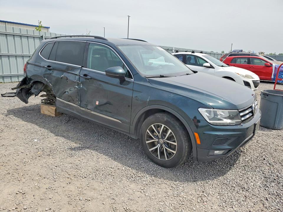 56486726 :رقم المزاد ، 3VV2B7AX0JM012706 vin ، 2018 Volkswagen Tiguan مزاد بيع