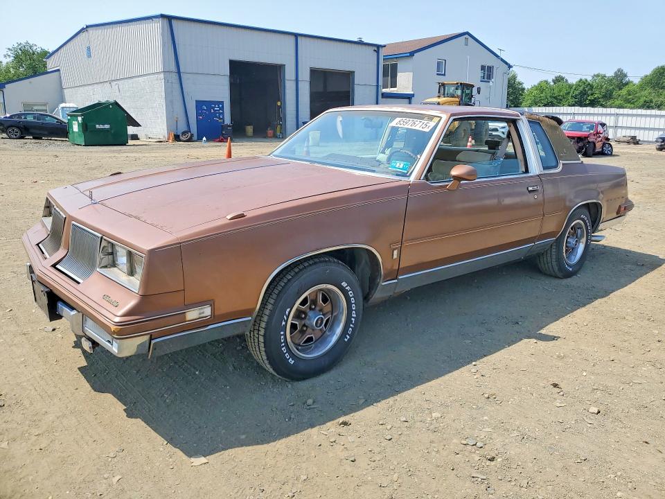 1986 Oldsmobile Cutlass Supreme მანქანა იყიდება აუქციონზე, vin: 1G3GM47Y0GP378102, აუქციონის ნომერი: 85976715