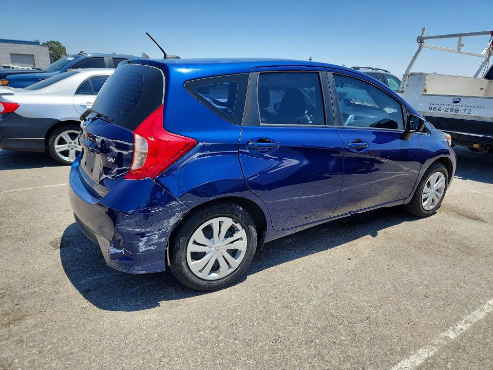 55992656 :رقم المزاد ، 3N1CE2CP2JL368108 vin ، 2018 Nissan Versa Note مزاد بيع