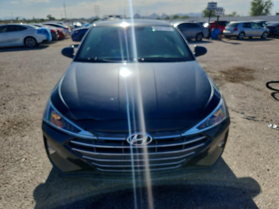 58461156 :رقم المزاد ، 5NPD74LF3LH608350 vin ، 2020 Hyundai Elantra مزاد بيع