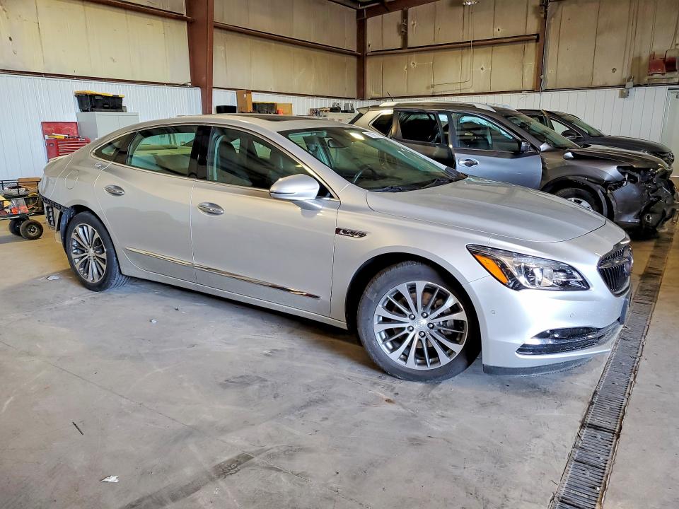 58366216 :رقم المزاد ، 1G4ZR5SS1JU142811 vin ، 2018 Buick Lacrosse مزاد بيع