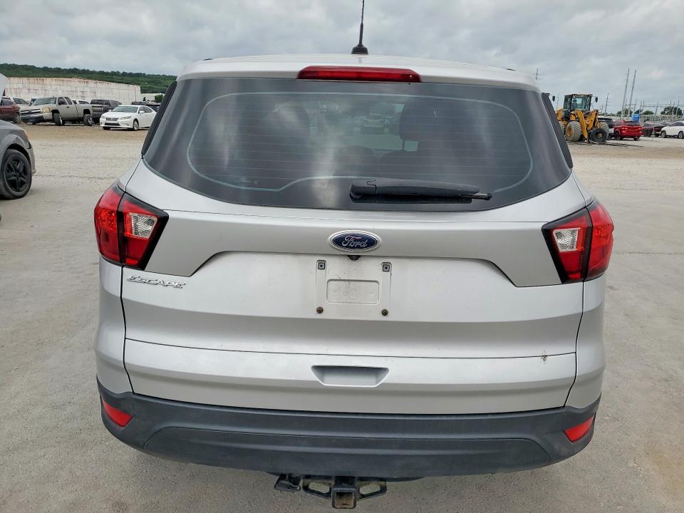 Продаж на аукціоні авто 2019 Ford Escape, vin: 1FMCU0F79KUB01518, номер лоту: 56700276