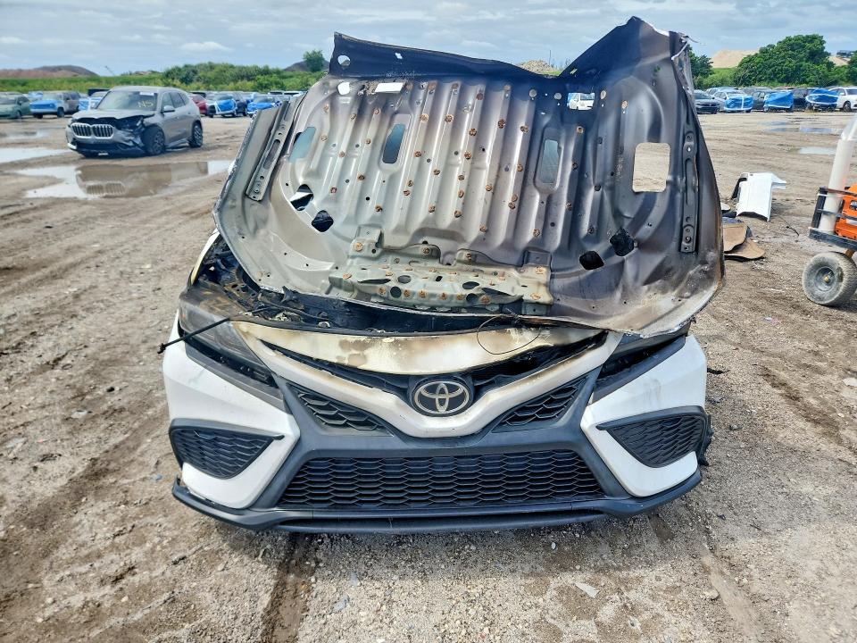 Aukcja sprzedaży 2021 Toyota Camry, vin: 4T1G11AKXMU483752, numer aukcji: 56112566