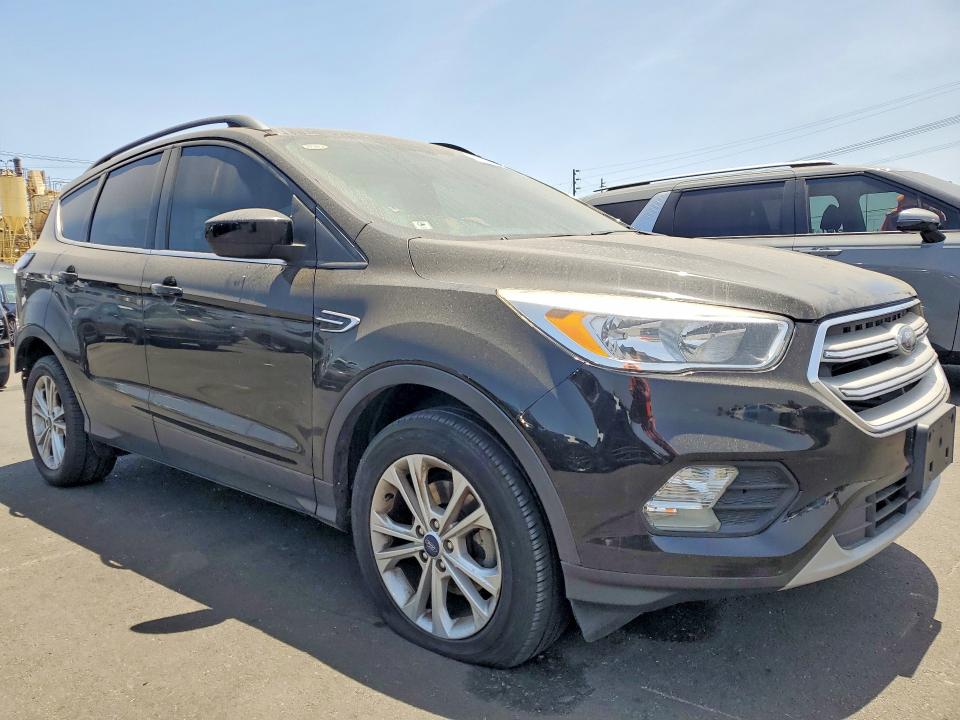 2018 Ford Escape მანქანა იყიდება აუქციონზე, vin: 1FMCU0GD6JUC36894, აუქციონის ნომერი: 56534306