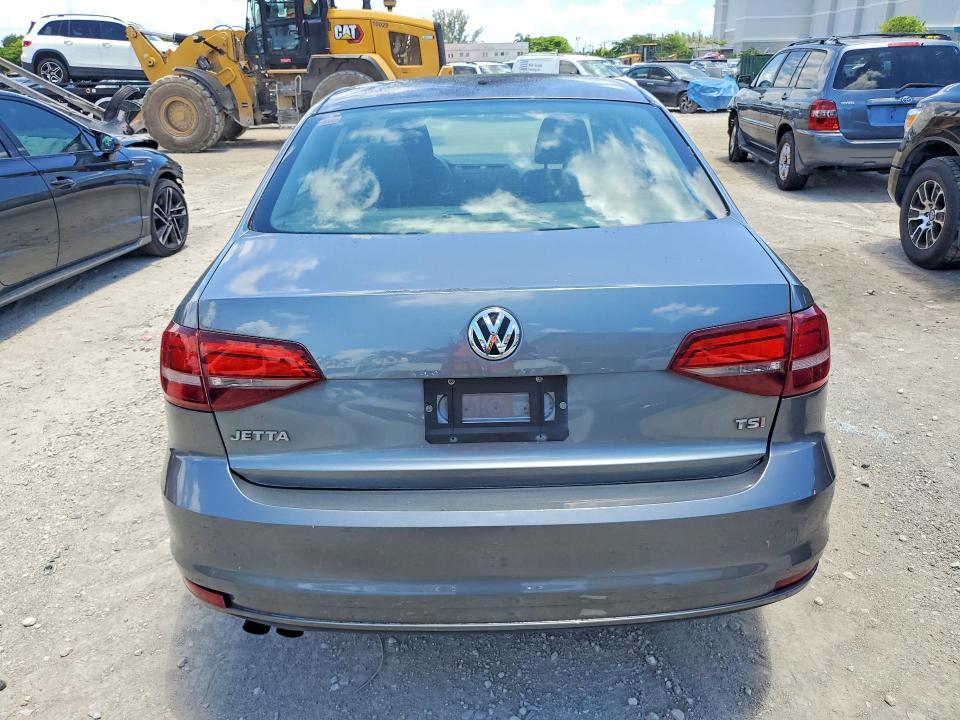 85772585 :رقم المزاد ، 3VW167AJ7GM369848 vin ، 2016 Volkswagen Jetta مزاد بيع