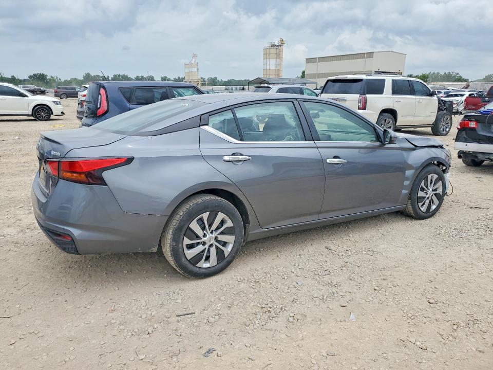 58995446 :رقم المزاد ، 1N4BL4BV6NN368103 vin ، 2022 Nissan Altima مزاد بيع