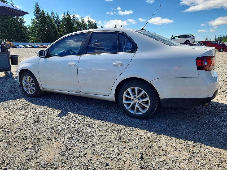 2010 Volkswagen Jetta მანქანა იყიდება აუქციონზე, vin: 3VWRZ7AJ4AM111191, აუქციონის ნომერი: 57211326