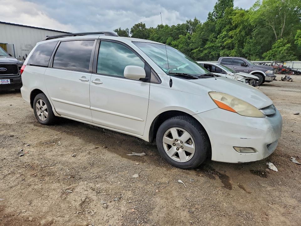 57969056 :رقم المزاد ، 5TDZK22C38S112966 vin ، 2008 Toyota Sienna مزاد بيع