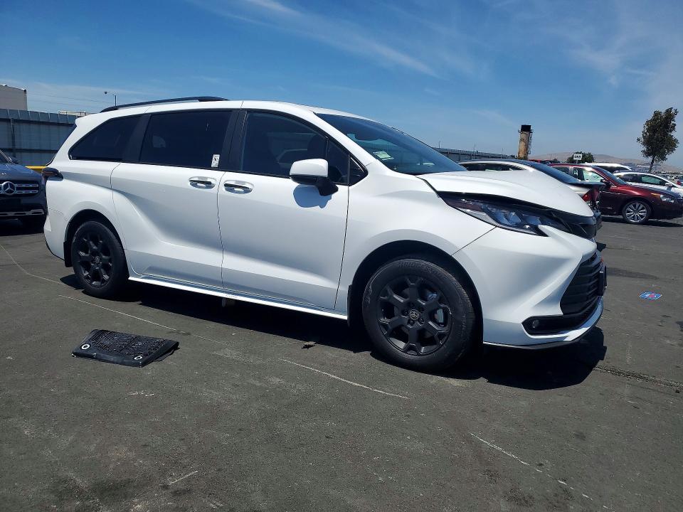 2026 Toyota Sienna მანქანა იყიდება აუქციონზე, vin: 5TDCSKFC2TS259823, აუქციონის ნომერი: 58596426