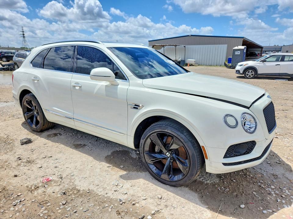 57021386 :رقم المزاد ، SJAAC2ZV0JC018473 vin ، 2018 Bentley Bentayga مزاد بيع