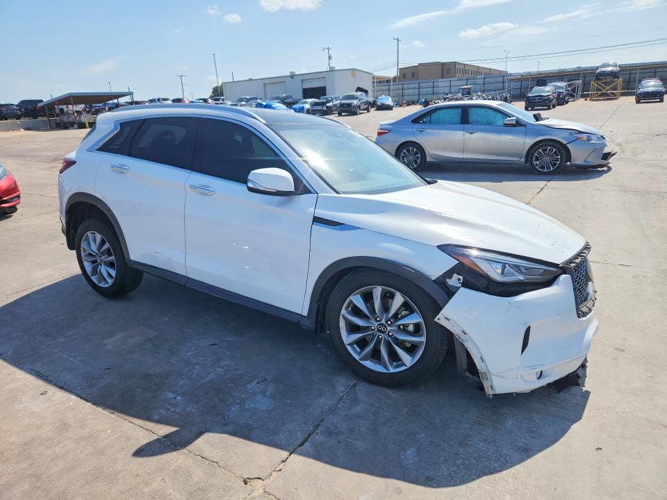 58228856 :رقم المزاد ، 3PCAJ5BA1NF111685 vin ، 2022 Infiniti Qx50 مزاد بيع