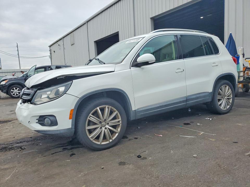 2016 Volkswagen Tiguan მანქანა იყიდება აუქციონზე, vin: WVGAV7AX5GW507411, აუქციონის ნომერი: 55771146