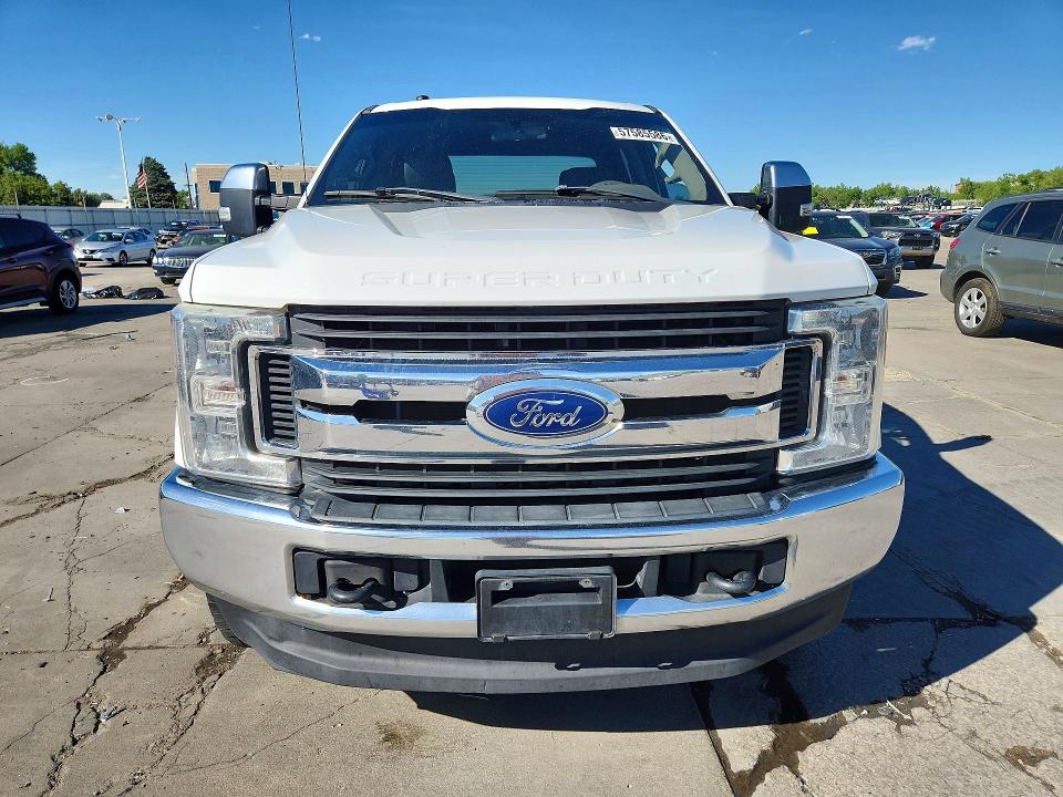 57585586 :رقم المزاد ، 1FT7W2B62JEC89736 vin ، 2018 Ford F250 مزاد بيع