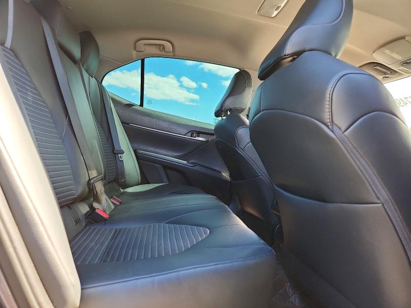 57492246 :رقم المزاد ، 4T1B11HK0KU216598 vin ، 2019 Toyota Camry مزاد بيع