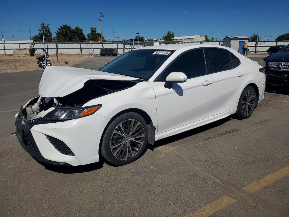 Продаж на аукціоні авто 2018 Toyota Camry, vin: 4T1B11HK0JU115527, номер лоту: 56147746