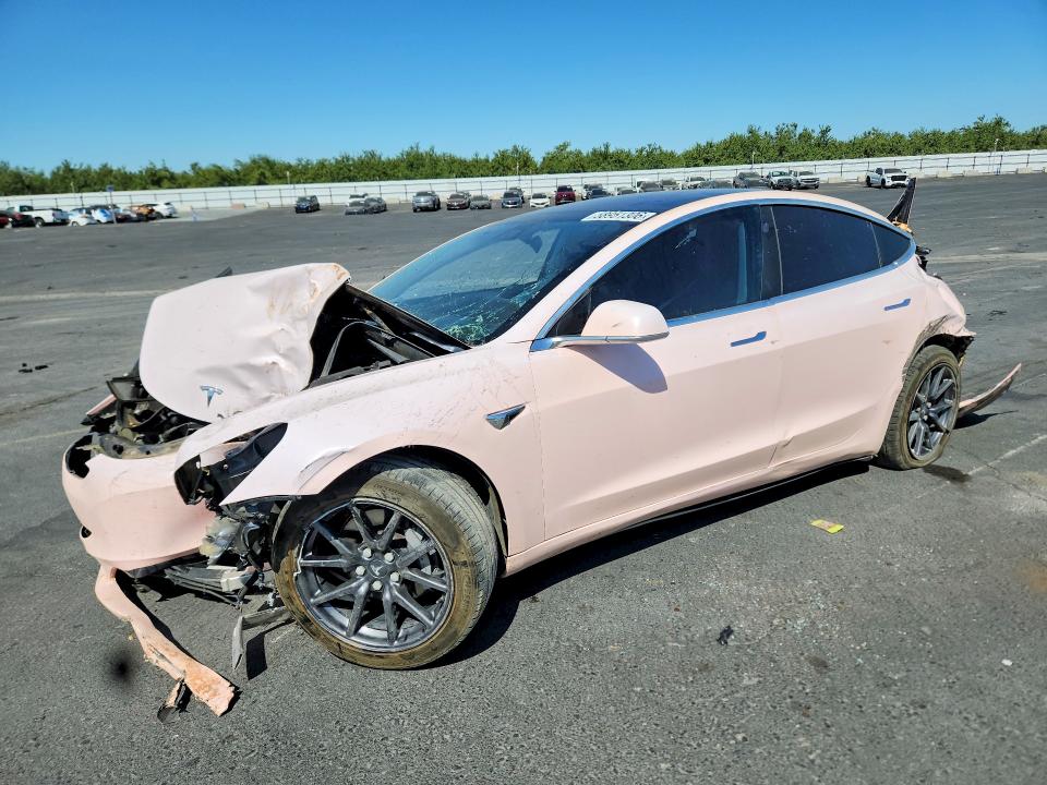 Продажа на аукционе авто 2018 Tesla Model 3, vin: 5YJ3E1EAXJF158631, номер лота: 58951306