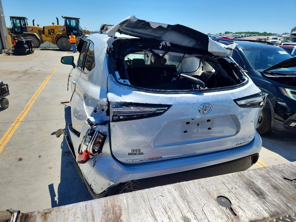 Продаж на аукціоні авто 2022 Toyota Highlander, vin: 5TDHZRBH2NS214590, номер лоту: 56063316