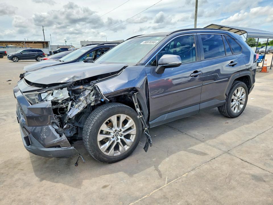 Auction sale of the 2019 Toyota Rav4, vin: JTMC1RFV2KD030100, lot number: 56978366