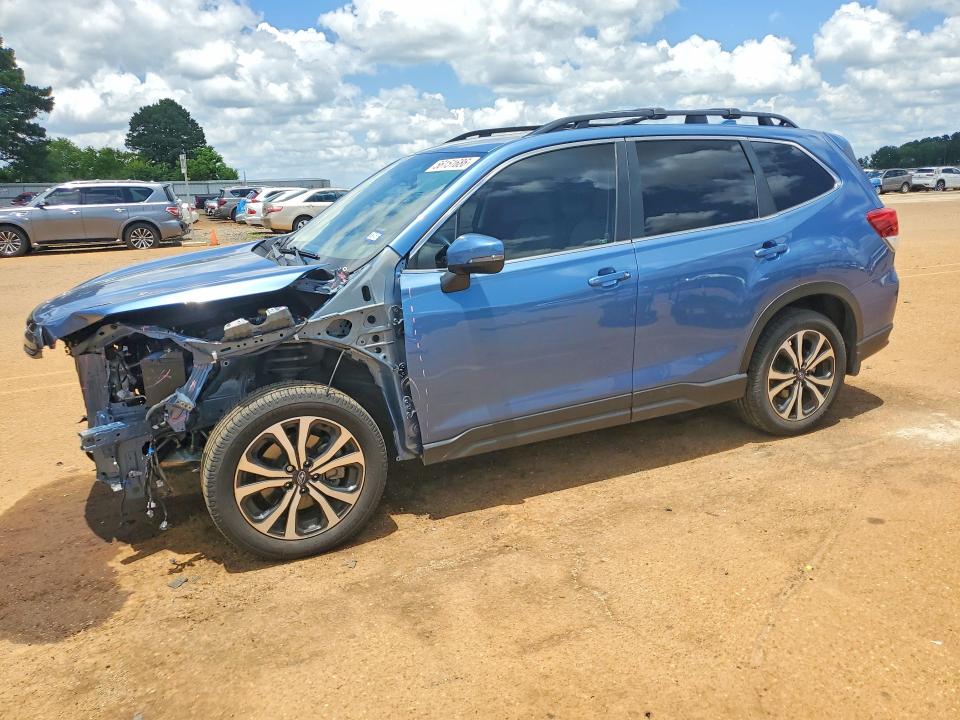 56151686 :رقم المزاد ، JF2SKAPC9NH452435 vin ، 2022 Subaru Forester مزاد بيع