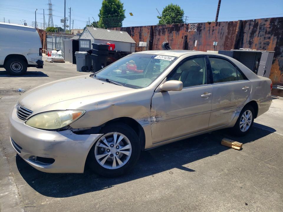 2006 Toyota Camry მანქანა იყიდება აუქციონზე, vin: 4T1BF30K66U117587, აუქციონის ნომერი: 57574256
