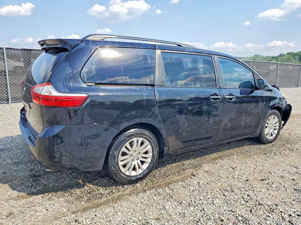 59242116 :رقم المزاد ، 5TDYK3DCXFS668526 vin ، 2015 Toyota Sienna مزاد بيع