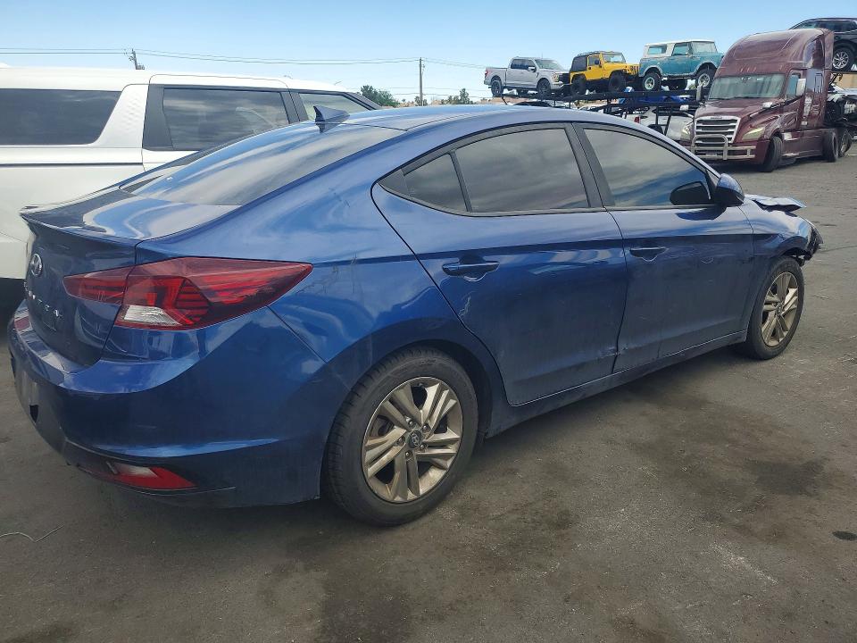 59019276 :رقم المزاد ، 5NPD84LF7KH411418 vin ، 2019 Hyundai Elantra مزاد بيع
